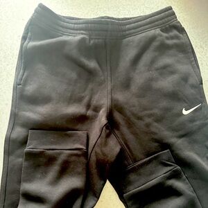 Never worn black men’s tapered sweats